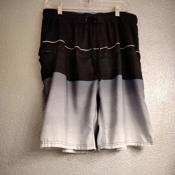 Burnside Board/Swim Trunks   Size L - Picture 1 of 3